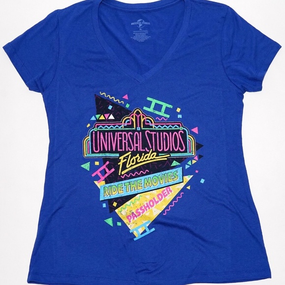 Universal Studios Florida Retro "Ride the Movies" Passholder Ladies Shirt M - Picture 1 of 1